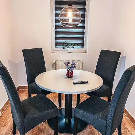 Uroczy Apartament Zwany „biurem” Apartamento *